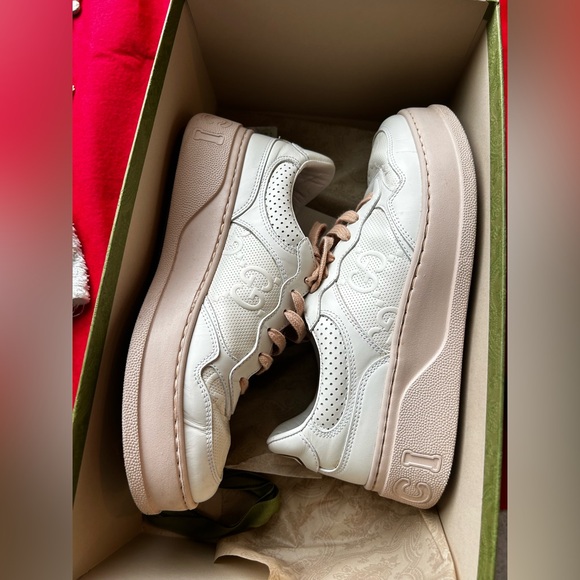 Gucci shoes GG lightly used, they were too small for me to wear with tights - Picture 4 of 14